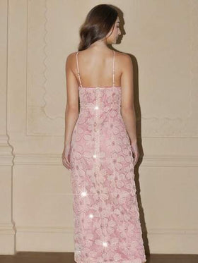 Aveloria Modichic فستان ضيق بحمالات سباغيتي من الشبك المرصع، تفاصيل مقطوعة بزهور تضيف رقي، تصميم مناسب للجسم يُبرز المنحنيات، طراز رومانسي لامع مناسب لحفلات المساء والمواعيد