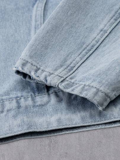 Manfinity Denimwave جاكيت جينز قصيرة كاجوال بأكمام طويلة وياقة منسدلة للرجال باللون الأزرق الفاتح