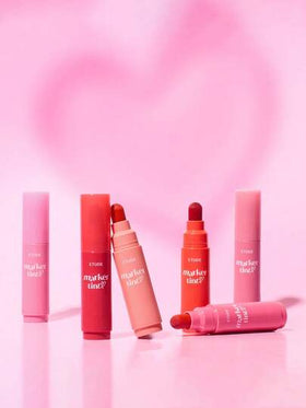 ETUDE غلوس الشفاه العزيز 03 سكر التفاح، غلوس الشفاه المرطب طويل الأمد، قلم تحديد الشفاه عالي كثافة اللون، رأس دقيق للتحديد السهل، نهاية مطفأة مرطبة، رأس دقيق، لا يترك بقع، تأثير لون ساتان، صيغة نباتية، مستحضرات تجميل كورية، 3.5 جرام/0.12 أونصة.