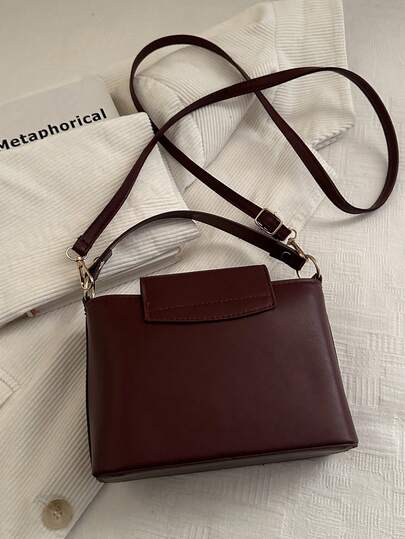 حقيبة تسوق معدنية صغيرة ذات لون أحادي بتصميم بسيط، مقاومة للماء من جلد البولي يوريثان، مناسبة للتسوق والحمل، للنساء الشابات وطلاب الجامعة والمهنيين الشباب وموظفي المكاتب. مثالية للمكتب والمدرسة والعمل والأنشطة الخارجية والسفر والرحلات القصيرة