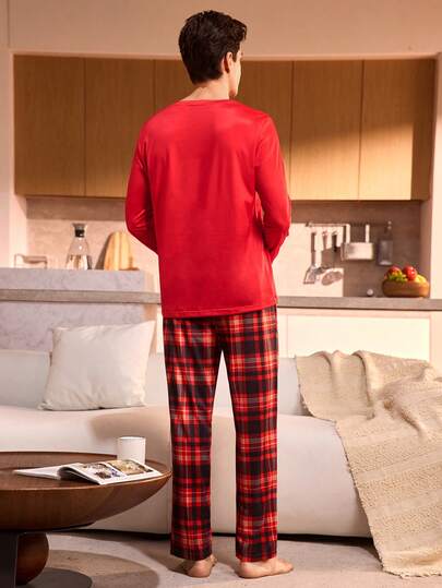 Manfinity Underwear&Sleepwear Basics بدلة بيجاما رجالية كبيرة الحجم بطبعة مربعات مع ملابس علوية بياقة طاقم وأكمام طويلة وبنطلون