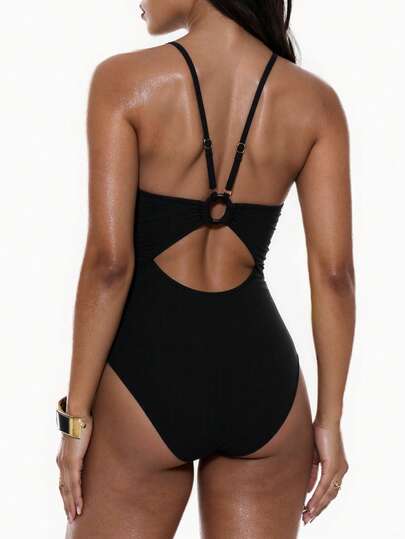 Swim Basics بدلة سباحة قطعة واحدة للنساء ذات حمالات رفيعة وتجاعيد مناسبة للشكل، لون أحادي مناسبة للعطلات الصيفية والشاطئ