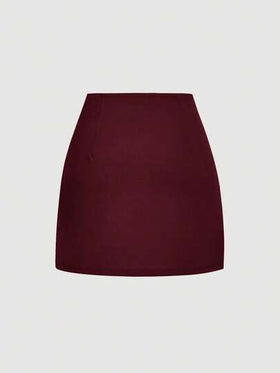 SHEIN MOD تنورة قصيرة للنساء بتصميم بسيط وعملي من قماش أحادي اللون
