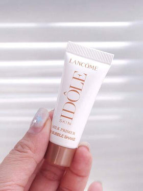 Lancôme لانكوم [ميني] إيدول مصحح لون البشرة بالتلوين #01 يخفف من الخمول 10مل / أساس تحضيري للمكياج يضمن تطبيق مكياج ناعم وطويل الأمد وطبيعي المظهر / يعدل لون البشرة: حقق مظهر بشرة موحد وطبيعي / يحسن ملمس البشرة: يظهر مظهر صحي وبراق بشكل طبيعي / يكمل أس...