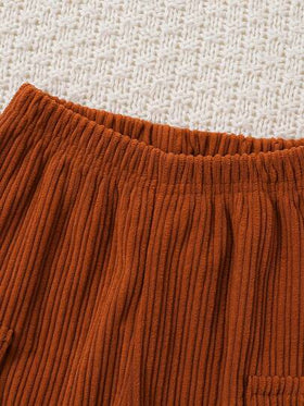 SHEIN Vintaside Kids بدلة كاجوال للأطفال الصبية 2 قطعة، بذلة من الكوردروي الخاكي مع قطع من الفليس للارتداء اليومي، خريف/شتاء