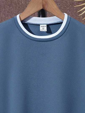 SHEIN Mirajuku مجموعة قصيرة الأكمام بطباعة حرفية وشورت كاجوال لصبي المراهق، قطعتان