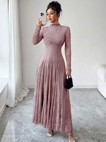 Modelyn رمضان فستان أحمر مع تصميم ياقة عالية وخصر ضيق، مخنق