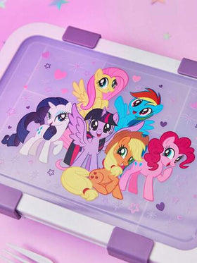 My Little Pony X SHEIN صندوق بنتو ب- 6 أقسام، صندوق فاكهة، صندوق وجبات خفيفة، صندوق نزهة، محكم الإغلاق، قابل لإعادة الاستخدام، مع ملعقة وشوكة، 1500 مل