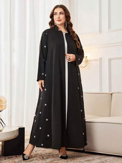 Al Najma رمضان عباءة عربية أنيقة مطرزة بتصميم قطع ملائمة للمقاسات الكبيرة، بأكمام طويلة وفضفاضة