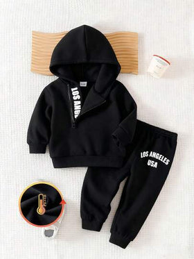 SHEIN Playful Pals مجموعة بنطلون وبلوزة هودي مطبوع عليها حروف للأطفال الصبيان، مناسبة للخروجات والملابس اليومية في فصلي الخريف والشتاء، مجموعة بلوزة رمادية للأطفال الصبيان