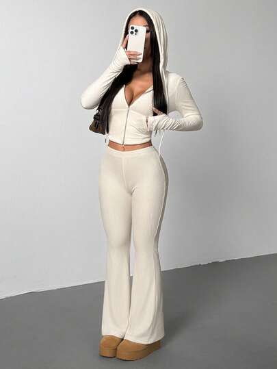 SHEIN PETITE طقم رياضي نسائي مكون من 3 قطع: كارديجان أسود مزود بسحاب + توب كامي + بنطلون