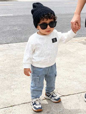 SHEIN Playful Pals مجموعة ملابس للأطفال الرضع من الجنسين من عمر 0-3 سنوات، تشمل 1 كنزة صوفية بياقة طاقم مطبوع عليها حرف بنسيج مُنسوج، مع بنطال جينز بخصر مطاطي وجيوب، مناسب للاستخدام اليومي والخارجي والسفر، مجموعة ملابس للأولاد والبنات في فصل الخريف والشتا