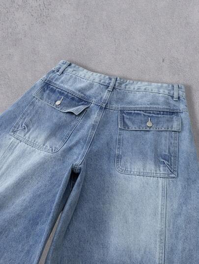 Manfinity Denimwave بنطلون جينز كاجوال فضفاض مهترئ مع تصميم رقعة جرافيكي للرجال
