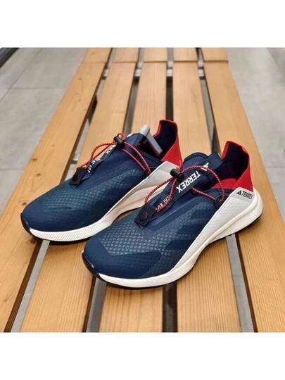 Adidas حذاء رياضي رجالي VOYAGER سهل الارتداء ومريح للأنشطة الخارجية