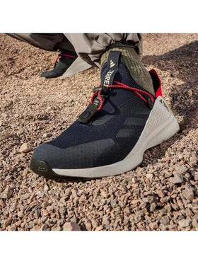 Adidas حذاء رياضي رجالي VOYAGER سهل الارتداء ومريح للأنشطة الخارجية