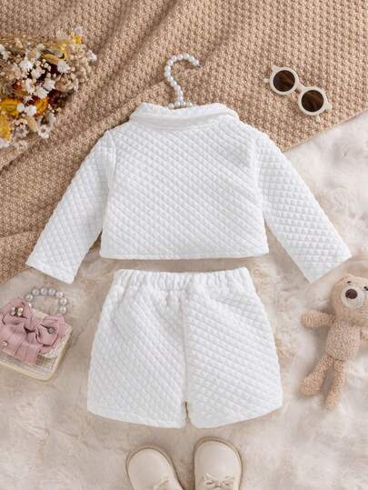 SHEIN جاكيت مع تفاصيل الرفرفة وشورت وكامي علوي للبنات الصغار