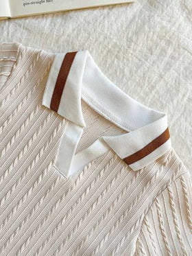 SHEIN Vintaside Kids طقم صيفي للأطفال الصبيان، لون المشمش الصلب، ملابس علوية بياقة بولو وأكمام قصيرة مع شورت مطابق، طراز بسيط بدون نقشات، فضفاض، مناسب للخروجات والمنزل اليومي والرياضة الخفيفة
