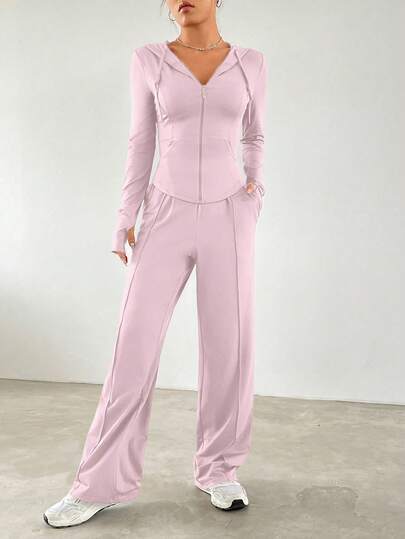 SHEIN EZwear مجموعة رياضية عرضية مريحة مؤلفة من: قميص ذو غطاء رأس ضيق وبنطلون مستقيم