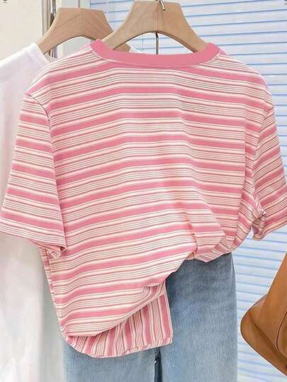 SHEIN تي شيرت قصير الأكمام بياقة على شكل حرف V مخطط ملون بطراز كلاسيكي للنساء، قمصان صيفية عادية