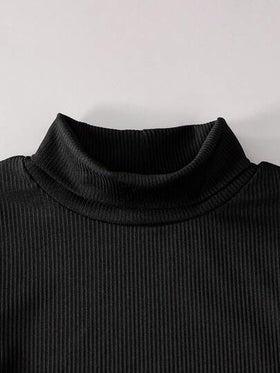 SHEIN طقم تيشيرت رقبة عالية بلون أحادي وتنورة مربعة للفتيات الصغيرات، للخريف/الشتاء