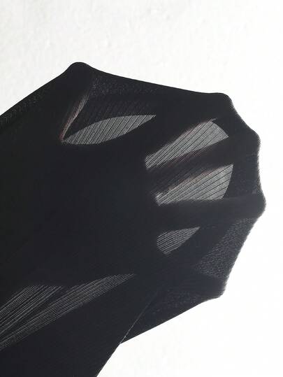 SHEIN طقم تيشيرت رقبة عالية بلون أحادي وتنورة مربعة للفتيات الصغيرات، للخريف/الشتاء