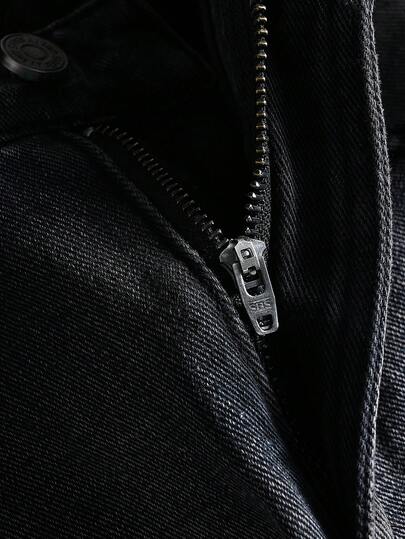 ROMWE MEN Street Life بنطلون جينز بتصميم مطرز بارز مريح للرجال
