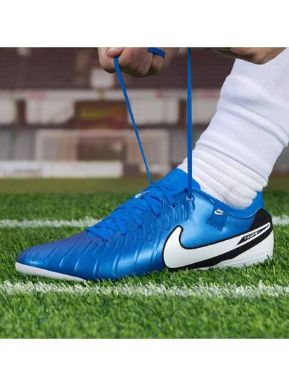 حذاء كرة القدم Nike Tiempo Legend 10 للرجال خفيف الوزن ومريح وعالي الأداء™ باللون الأزرق (عشب صناعي/طبيعي)