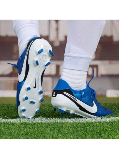 حذاء كرة القدم Nike Tiempo Legend 10 للرجال خفيف الوزن ومريح وعالي الأداء™ باللون الأزرق (عشب صناعي/طبيعي)