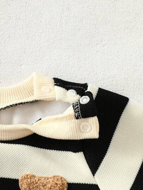 SHEIN جمبسوت طفل حديث الولادة ذات رقبة دائرية بأكمام طويلة مزينة بنمط الدب التدي ذات خطوط سوداء وبيضاء، أنيقة وكاجوال وبسيطة وجميلة