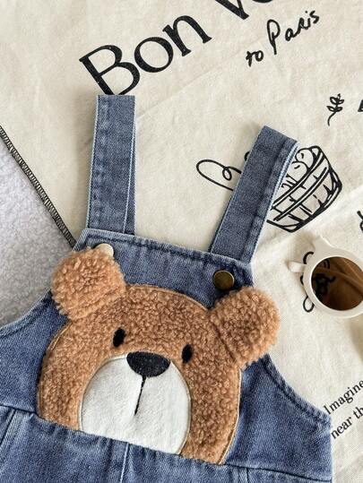 Playful Pals بنطلون جينز أزرق مغسول بنمط الدب الكرتوني للأطفال الصغار، متعدد الاستخدامات وراحة