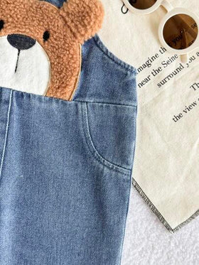 Playful Pals بنطلون جينز أزرق مغسول بنمط الدب الكرتوني للأطفال الصغار، متعدد الاستخدامات وراحة
