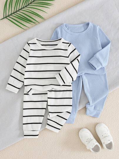 SHEIN طقم تي شيرت بأكمام طويلة وبنطلون كاجوال للأطفال الصبيان، خريفي