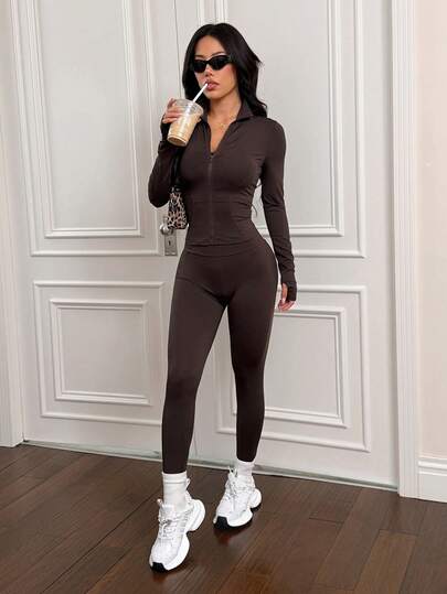 SHEIN PETITE 3 قطع بدلة رياضية نسائية من الأكريليك البني، مناسبة للرياضة كاليوغا والجري والتمارين، وللارتداء اليومي في فصلي الخريف والشتاء