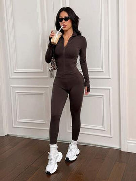 SHEIN PETITE 3 قطع بدلة رياضية نسائية من الأكريليك البني، مناسبة للرياضة كاليوغا والجري والتمارين، وللارتداء اليومي في فصلي الخريف والشتاء