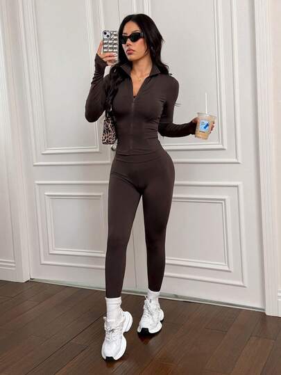 SHEIN PETITE 3 قطع بدلة رياضية نسائية من الأكريليك البني، مناسبة للرياضة كاليوغا والجري والتمارين، وللارتداء اليومي في فصلي الخريف والشتاء