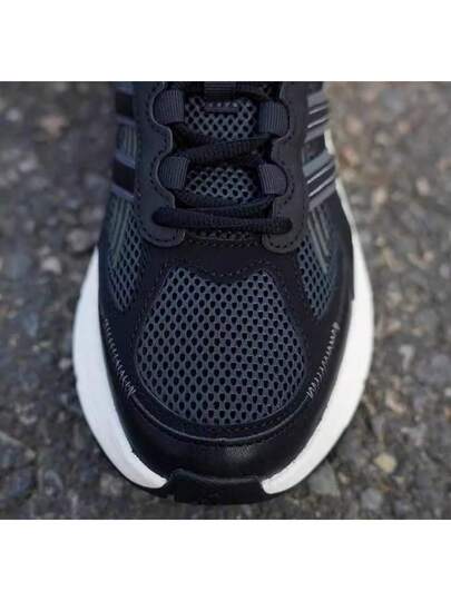 Adidas أحذية رياضية كاجوال خفيفة الوزن عصرية، أحذية جري قابلة للتنفس