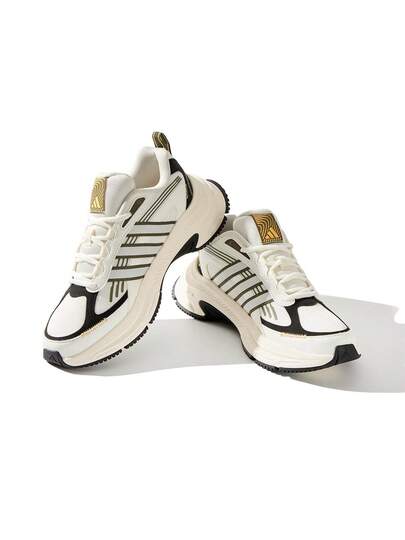 Adidas أحذية رياضية مريحة متعددة الاستخدامات للرجال والنساء