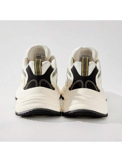 Adidas أحذية رياضية مريحة متعددة الاستخدامات للرجال والنساء