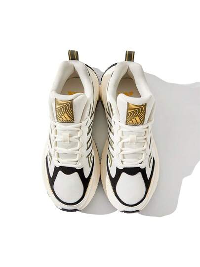 Adidas أحذية رياضية مريحة متعددة الاستخدامات للرجال والنساء