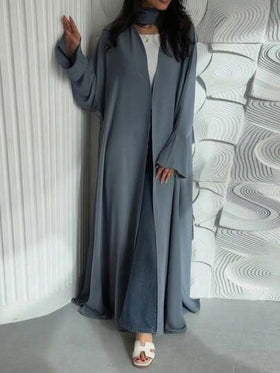 عباءة سادة من القماش الساتان ذات تصميم أنيق وطويل للنساء المحتشمات