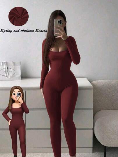 جمبسوت يوجد حزام شكل حرف U للرقبة وأكمام طويلة مناسبة للربيع والخريف