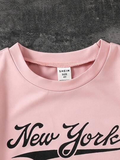 SHEIN Genkimix Kids قميص تي شيرت قصير الأكمام بطباعة أرقام وحروف وردي وأسود، ملابس رياضية كاجوال للبنات، مناسب للربيع/الصيف/الخريف/الشتاء