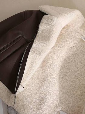 SHEIN معطف/جاكيت قصيرة أكمام طويلة من الفرو الصناعي مع طبقات مركبة من القماش الفليس المبطن بالبولي يوريثان، ذات طوق دراجة نارية وسحاب معدني، طراز شارع عصري للفتيات المراهقات، مناسب للخريف والشتاء
