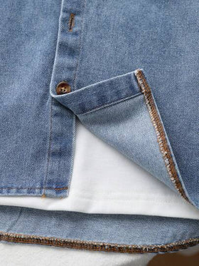 SHEIN 3 قطع قميص جينز أمريكي كلاسيكي بتصميم فضفاض + تي شيرت أبيض نقي بأكمام قصيرة + شورت جينز كاجوال. مناسب للارتداء اليومي، المدرسة، الخروج، الرياضة الخارجية، السفر، رحلات الربيع، معسكر الصيف، العطلات وغيرها من المناسبات