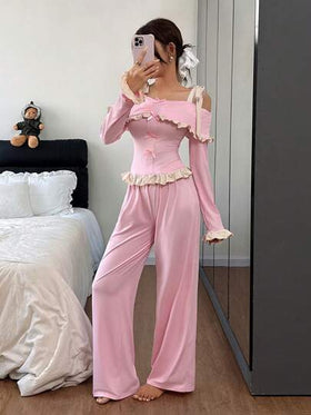 SHEIN ملابس علوية وبنطلون بيجاما مجموعة مثيرة، بأكتاف مكشوفة وكشكشة متباينة، ملابس شتوية