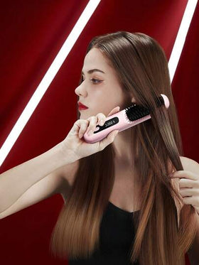 مشط تسريح الشعر اللاسلكي للنساء - فرشاة مستقيمة محمولة قابلة لإعادة الشحن عبر USB، مشط ساخن سالب الأيونات بتصميم مقاوم للحروق، 3 إعدادات درجة حرارة وتسخين سريع ل- 30 ثانية، بطارية 2000 مللي أمبير تستمر ل- 30 دقيقة من الاستخدام المستمر، هدية مثالية لعيد...