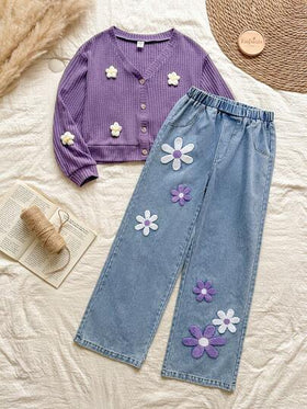 SHEIN Vintaside Kids مجموعة ملابس علوية وجينز مطرز مغسول للمراهقات، مناسبة للخروجات والسفر والعطلات، توفر ملابس مريحة وعملية للارتداء اليومي. القميص بياقة على شكل حرف V وأكمام طويلة وقصير، والجينز متنوع الاستخدام
