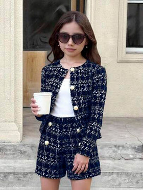 SHEIN Serisse Kids طقم جاكيت وشورت كاروهات أنيق للفتيات المراهقات بأكمام طويلة وأحادي الصدر