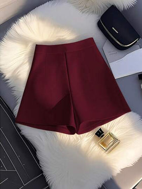 SHEIN Clasi شورت نسائي أنيق وعملي بجيوب وتصميم بسيط، لون أحادي، مناسب للربيع والصيف