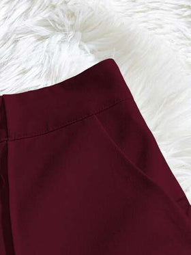 SHEIN Clasi شورت نسائي أنيق وعملي بجيوب وتصميم بسيط، لون أحادي، مناسب للربيع والصيف